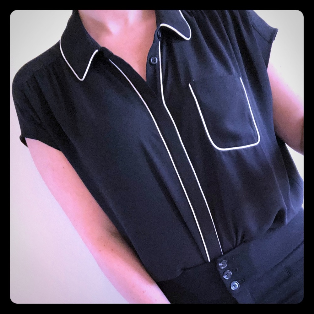Classy black Loft T-shirt